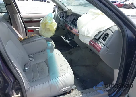 2000 Mercury Grand Marquis Ls z USA, uszkodzony, nr VIN 2MEFM75WXYX604512